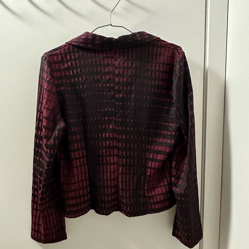 Women's Burgundy Patterned Blazer - Picture 5 of 5